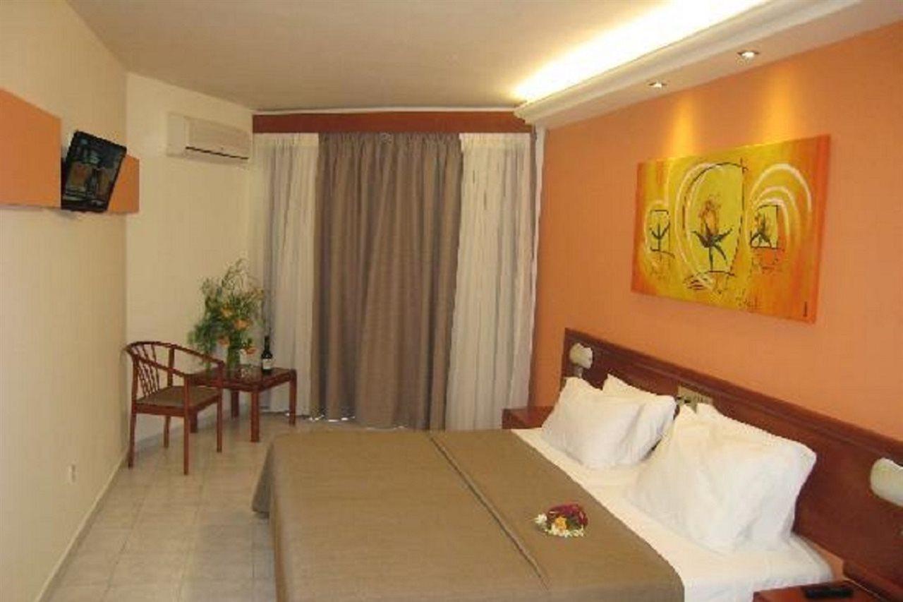 Miramare Bay Hotel Kárpathos Eksteriør bilde